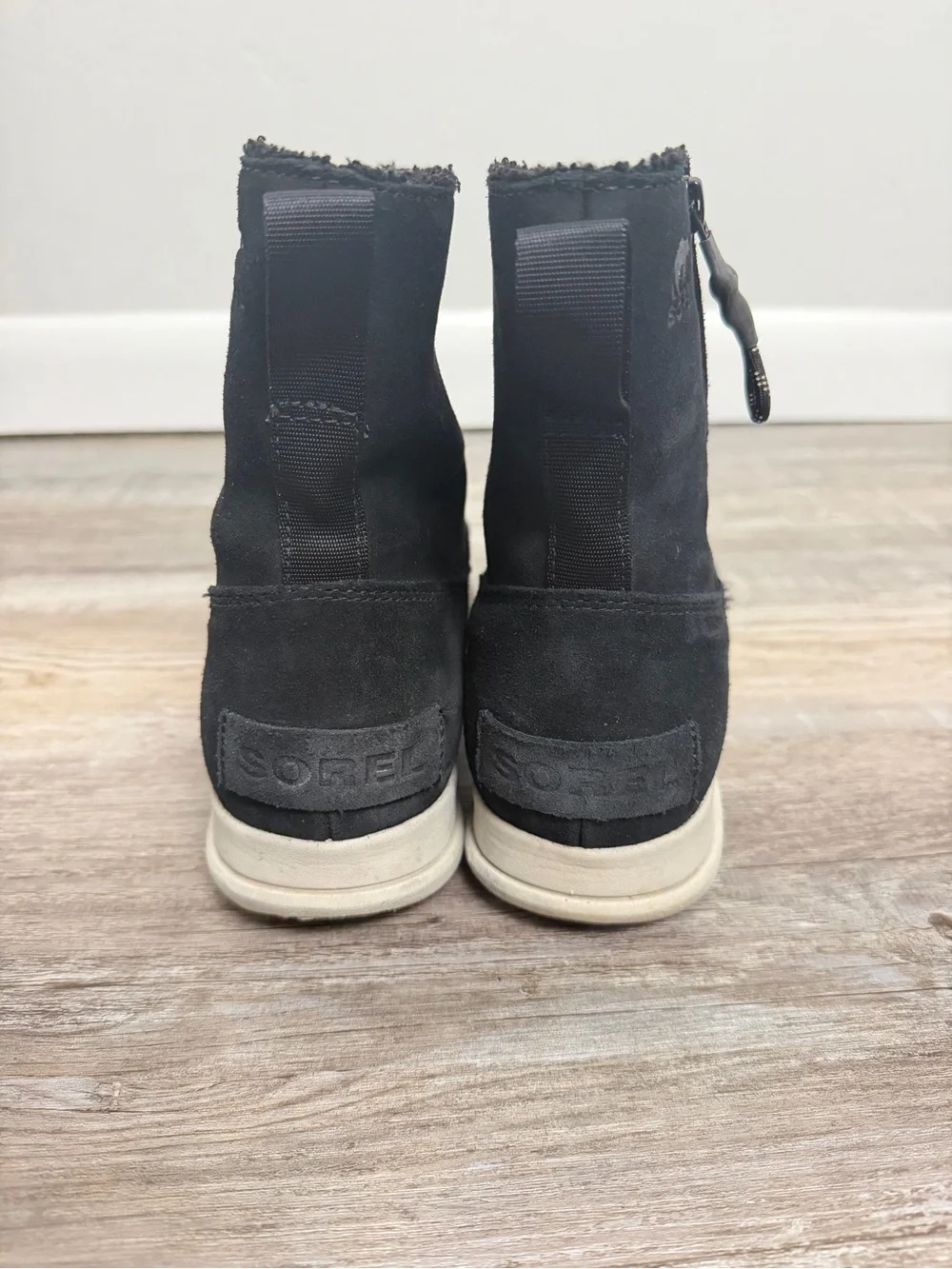 Sorel Explorer Zip Black Suede Women’s Boots, size 8